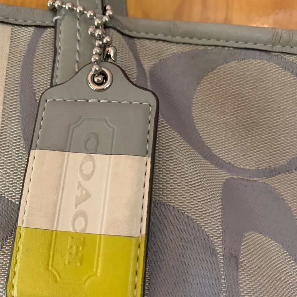 Coach tote - Picture 3 of 7
